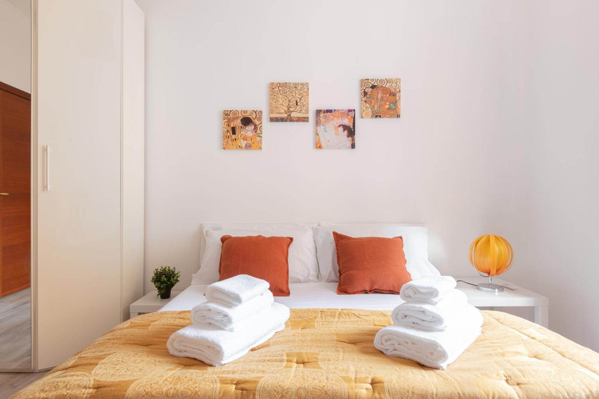 Apartamento 8 Min To Center - 400mt To Metroa, 4-6 Pax, 2 Bathrooms