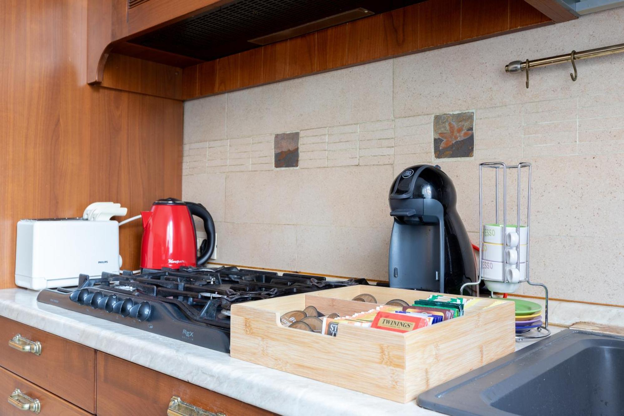 Apartamento 8 Min To Center - 400mt To Metroa, 4-6 Pax, 2 Bathrooms *