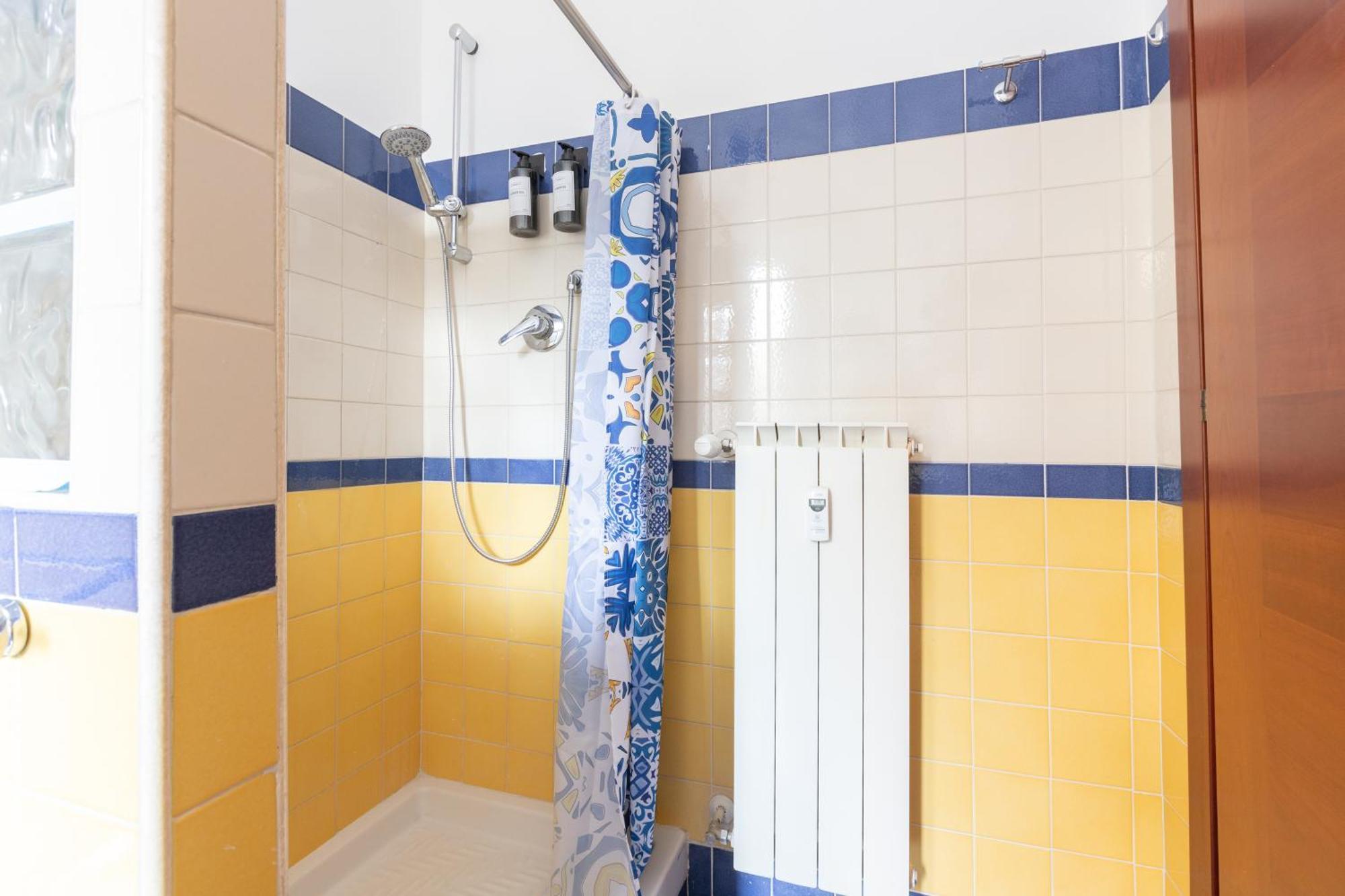 Apartamento 8 Min To Center - 400mt To Metroa, 4-6 Pax, 2 Bathrooms Roma